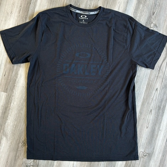 Oakley hydrolix T-shirt - Picture 1 of 3
